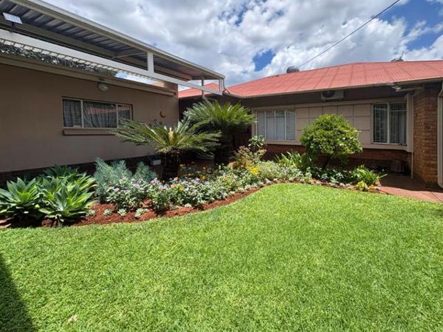 House for rent in Waterkloof, Gauteng