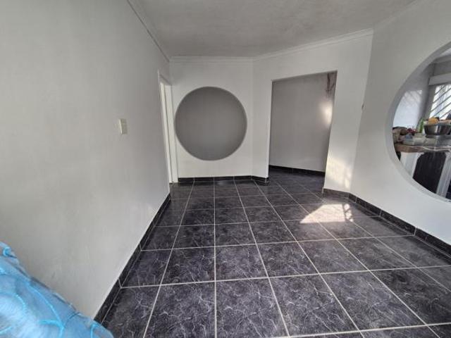 House for rent in Seaview, Kwazulu-natal