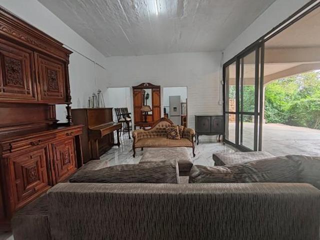 House for rent in North West