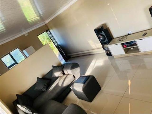 House for sale in Mount Moreland, Kwazulu-natal