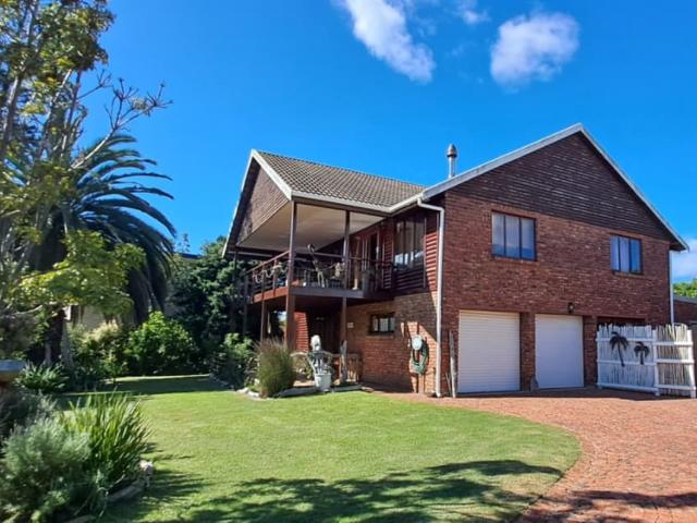 House for sale in Groot Brak Rivier, Western Cape
