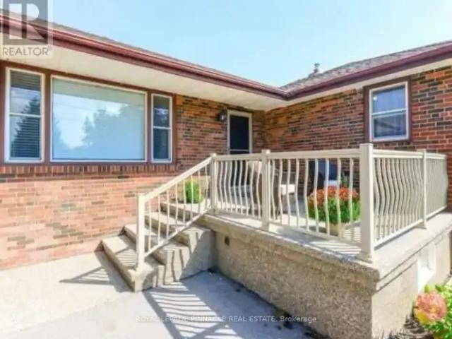 House for rent in Oakville, Ontario