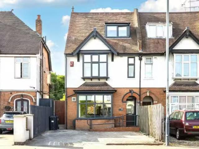 House for rent in Emscote, Green Close