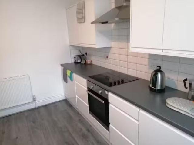House for rent in Garden City, Wales