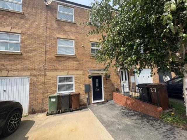 House for rent in Corby