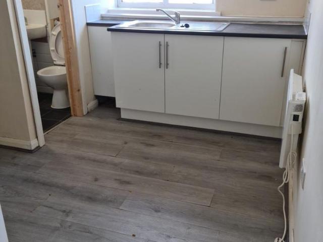 House for rent in Kettlebrook, Staffordshire