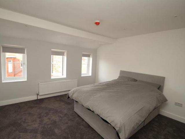 House for rent in Highfield, Pouchen End