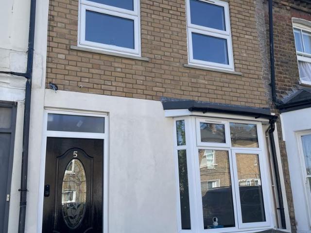 House for rent in Dollis Hill, Greater London