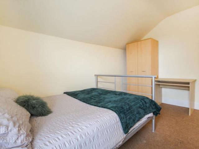 House for rent in Abbey Park, Barton In Fabis
