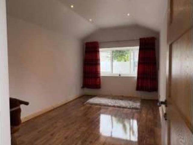 House for rent in Burnedge, Greater Manchester
