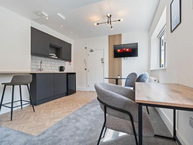 Room for rent in Grendon, North Warwickshire