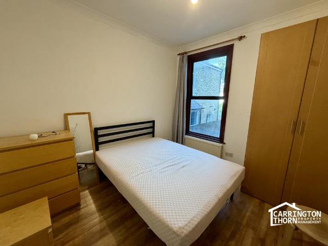 House for rent in Charlton, Greater London
