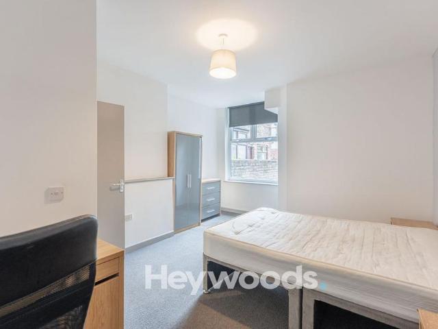 House for rent in Burslem, Stoke-on-Trent