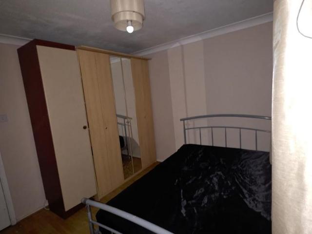 House for rent in Colnbrook with Poyle, Slough