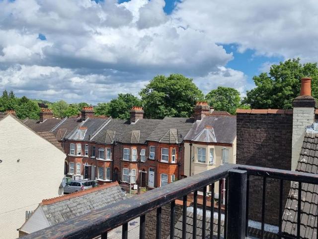 House for rent in Farley Hill, Spring Park