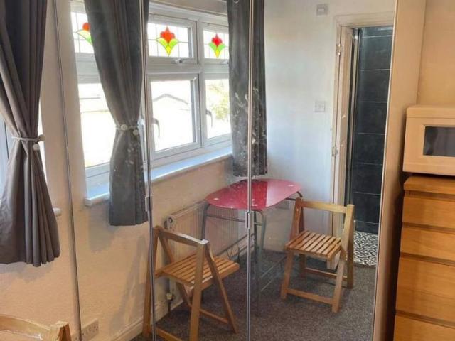 House for rent in Gants Hill, Greater London