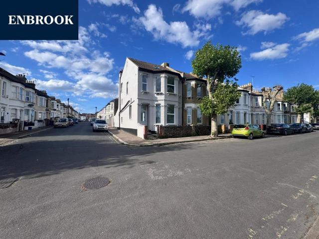 House for rent in Alton Barnes, Essex