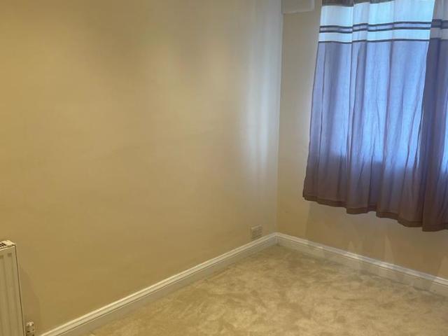 House for rent in Little Heath, Goodmayes