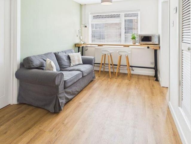 House for rent in Brympton, Somerset