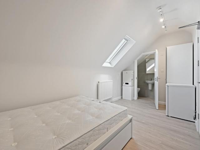 House for rent in Holywell Estate, North Watford