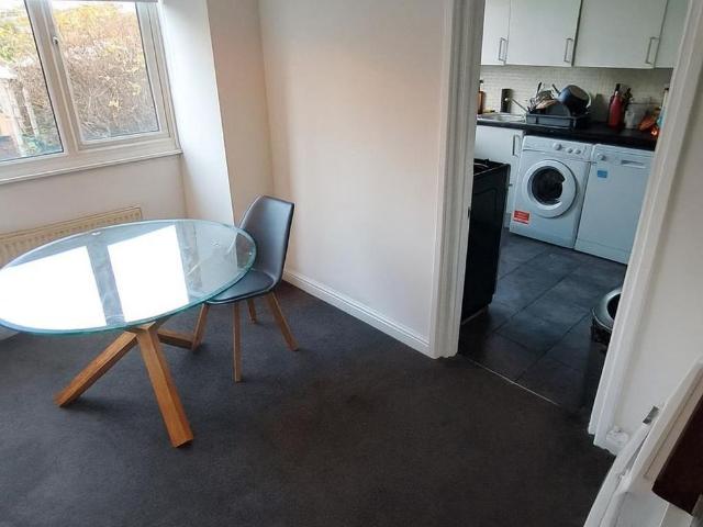 Room for rent in Highfield, Pouchen End