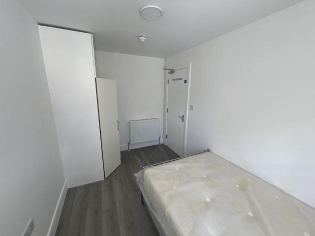 House for rent in Dollis Hill, Greater London