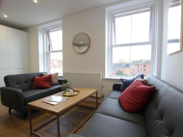 Room for rent in Kings Barton, Gloucester