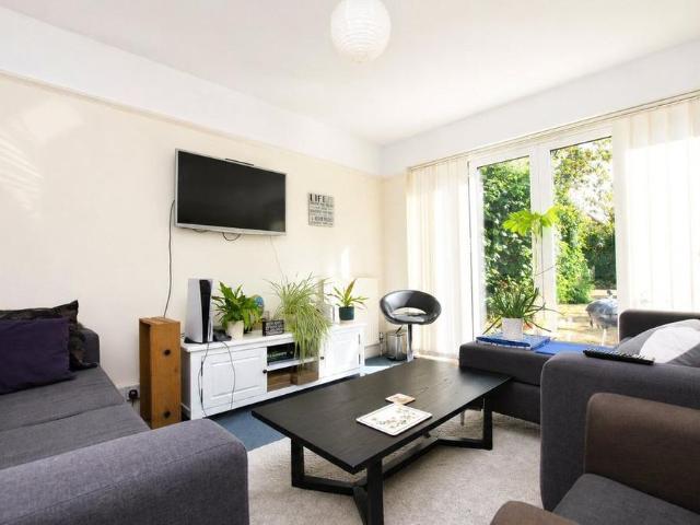 House for rent in Westborough, Surrey