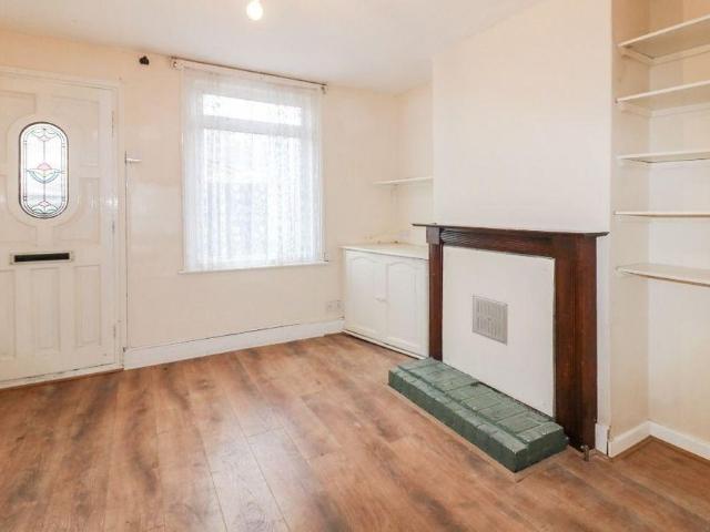 House for rent in London Borough of Hounslow, Greater London