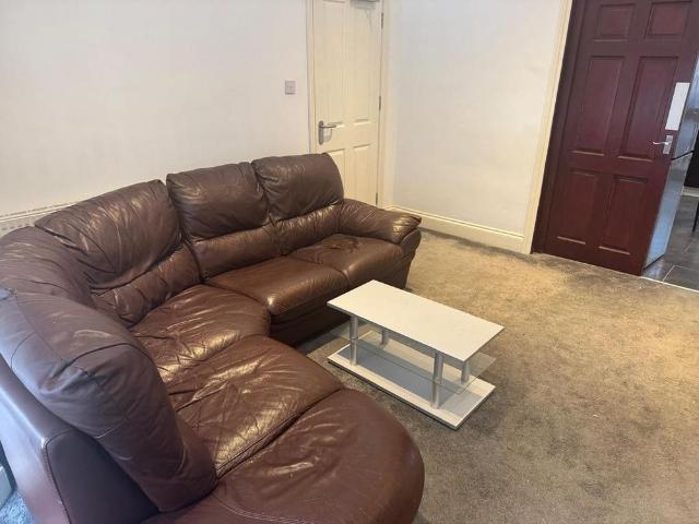 House for rent in Goldthorn Hill, Wolverhampton