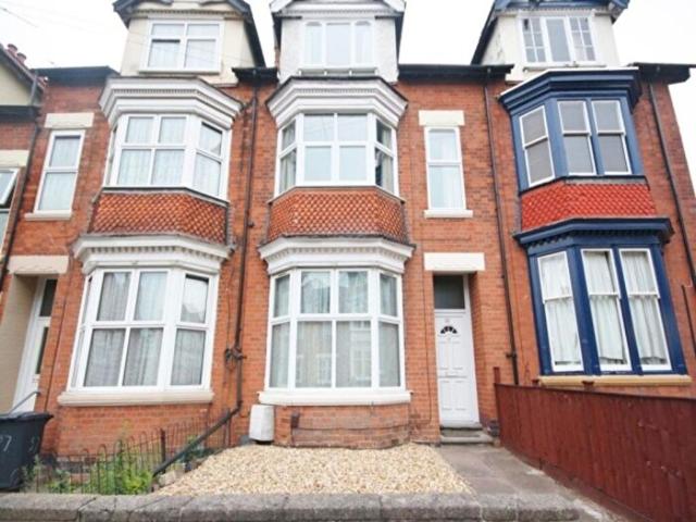 Apartment for rent in West End, Old Wharf
