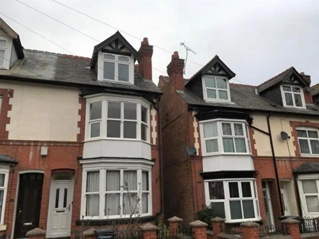 Apartment for rent in West End, Old Wharf