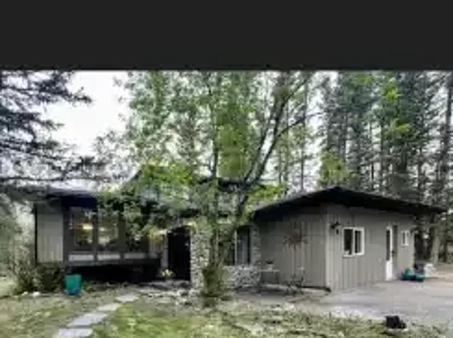 House for rent in Redwood Meadows, Rocky View County