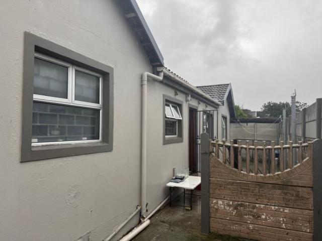 House for rent in Mitchells Plain, Western Cape