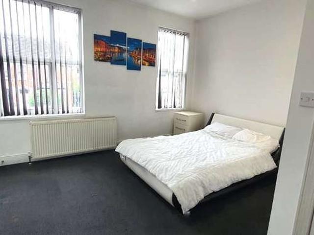 Room for rent in City Centre, Doncaster