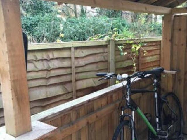 Room for rent in Moorlands, Bare