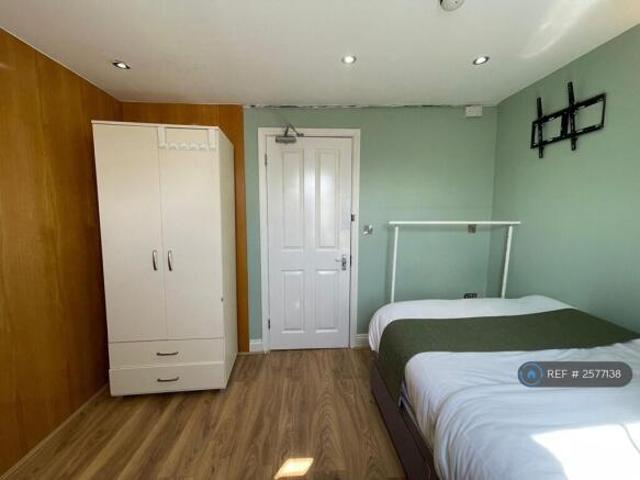 Room for rent in Cat Hill