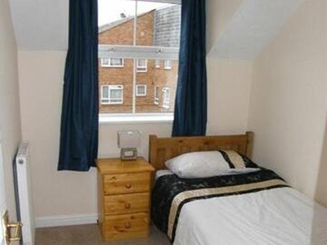House for rent in East End, Rushmoor
