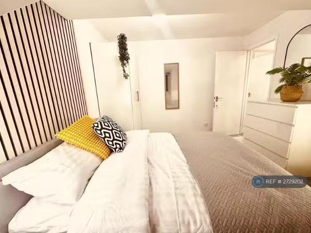 House for rent in London Borough of Merton, Mitcham