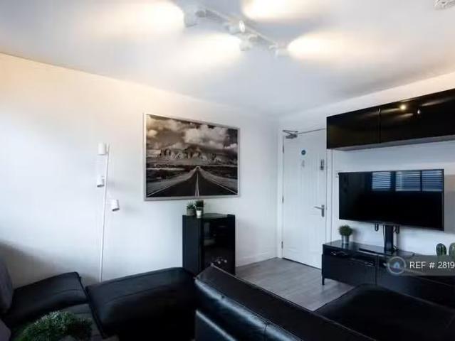House for rent in Fole, Surrey