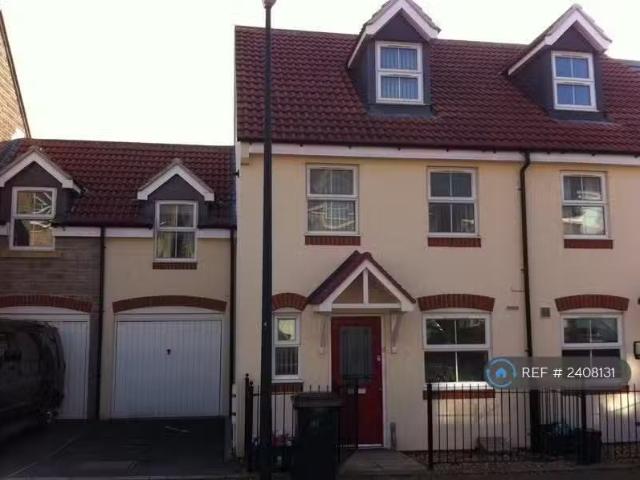 House for rent in Kingswood