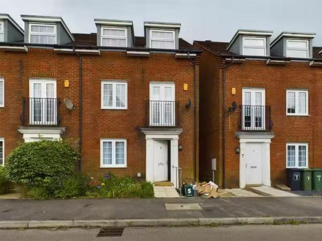 House for rent in New Humberstone, Old Wharf