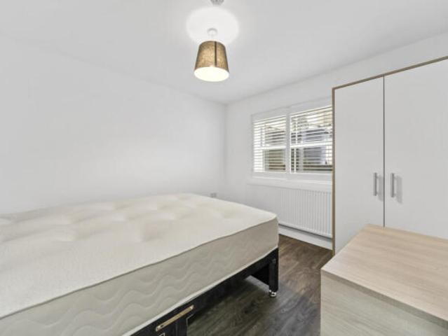 Room for rent in Chiswick, Greater London