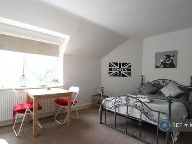 House for rent in Lyons, Greater London