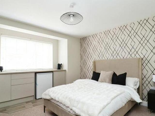 House for rent in Overslade, New Bilton