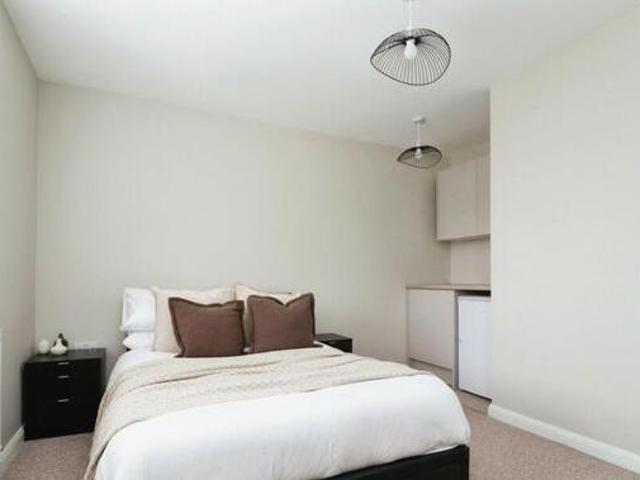 House for rent in Overslade, New Bilton