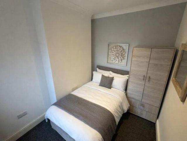 Room for rent in Hanley, Stoke-on-Trent