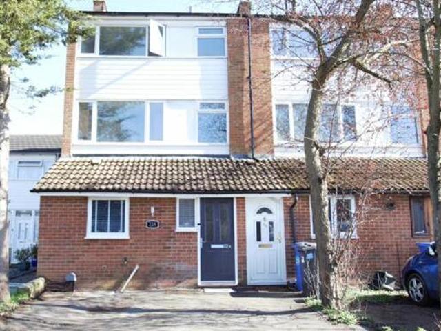 House for rent in Surrey, England