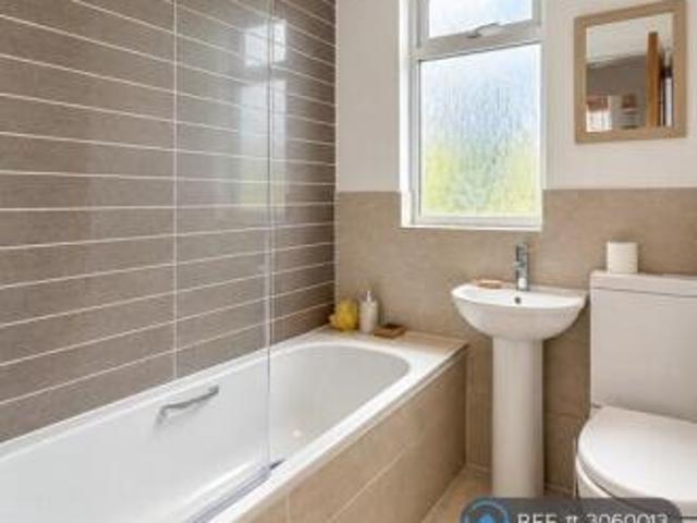 Room for rent in Cat Hill, England
