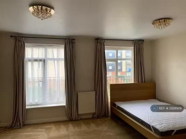 House for rent in Ilford, Greater London